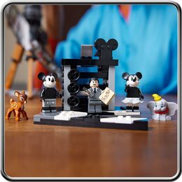 Kamera na počest Walta Disneyho 43230